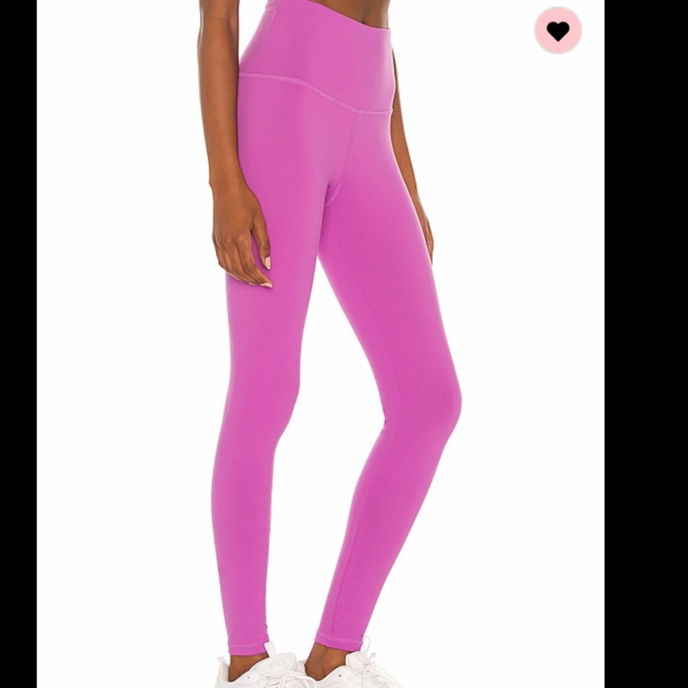Strut this - Picture 2 of 9